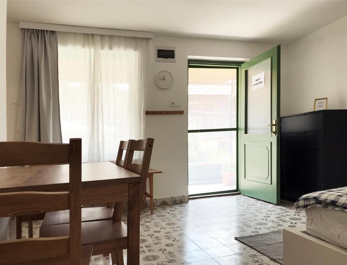 Nest Apartman Balatonszarszo Exterior photo