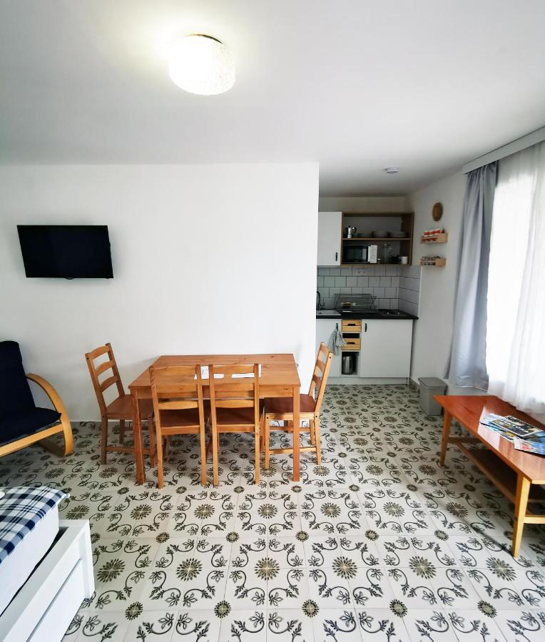 Nest Apartman Balatonszarszo Exterior photo