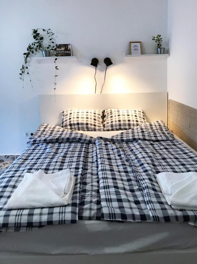 Nest Apartman Balatonszarszo Exterior photo